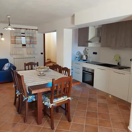 Appartanvilla Con Piscina A San Leone *