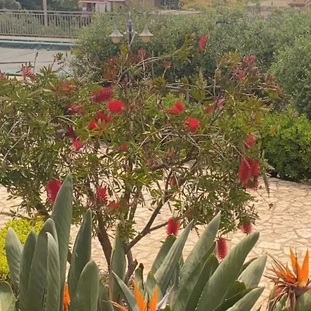 Appartanvilla Con Piscina A San Leone *