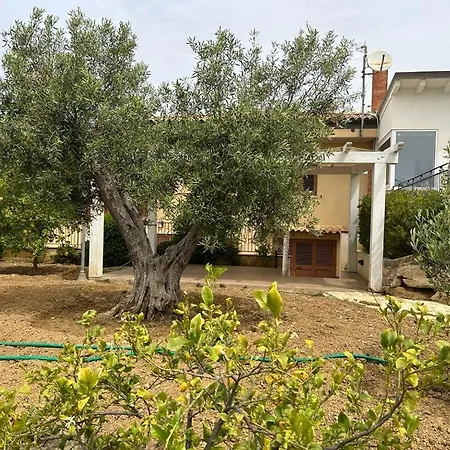 Appartanvilla Con Piscina A San Leone