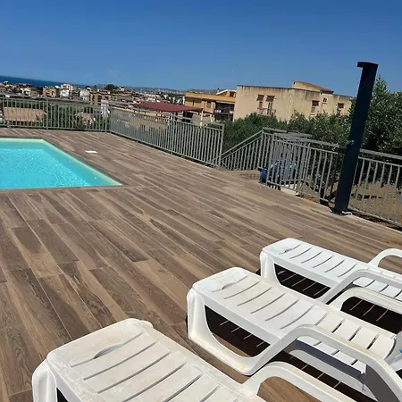 Appartanvilla Con Piscina A San Leone *