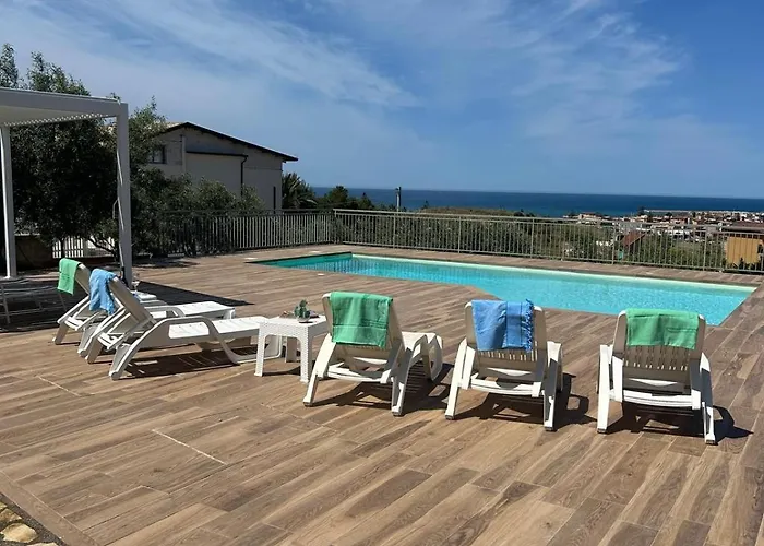 Con Piscina Panoramica A San Leone