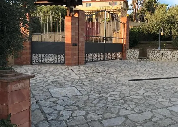 Apartamento Con Piscina Panoramica A San Leone *